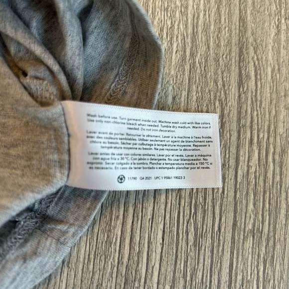 New Oshkosh Ceratosaurs Dinosaur Boys Graphic Tee Shirt Gray Short Sleeve Sz 14. - Picture 6 of 8